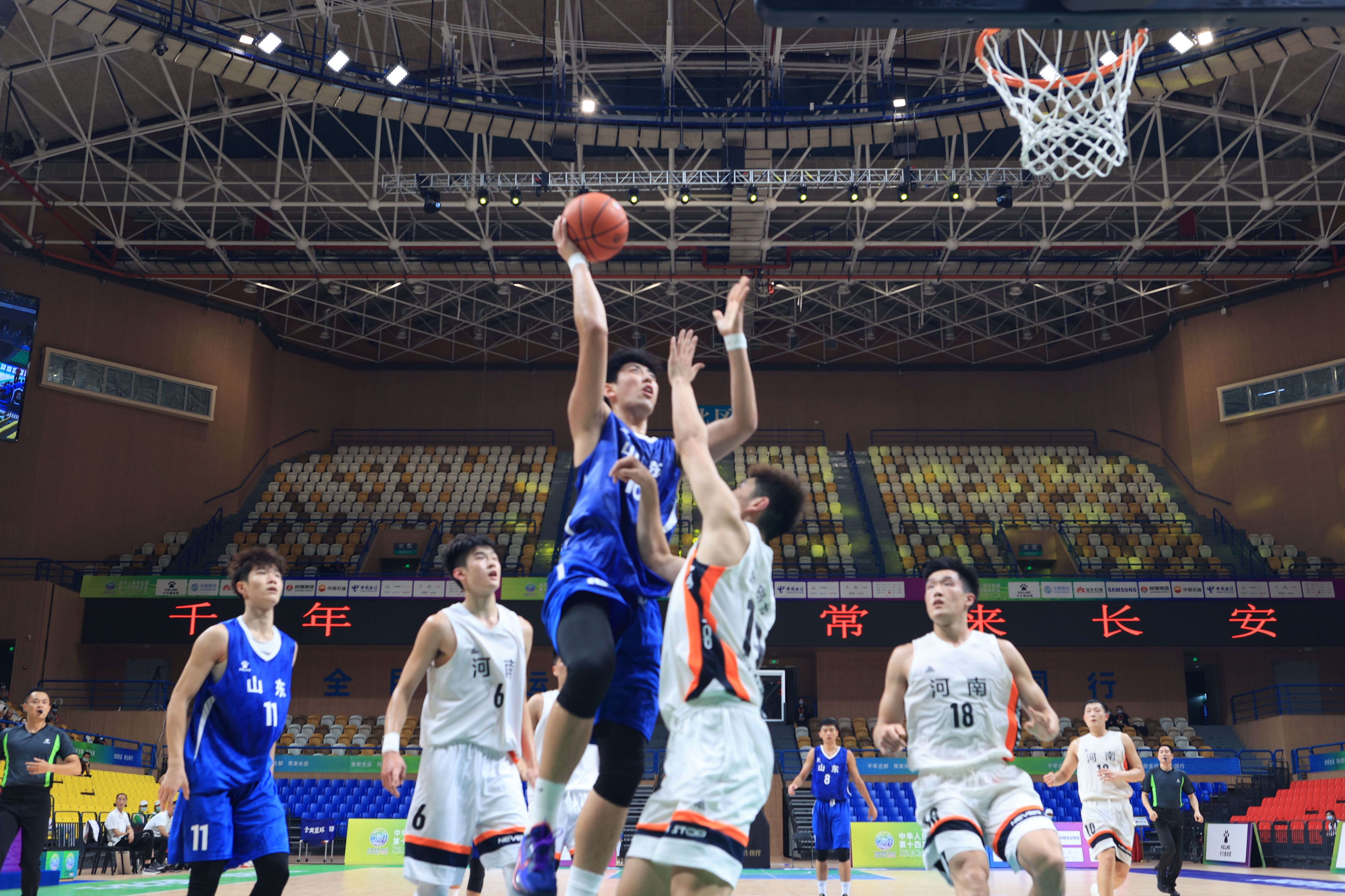 他的表现不 他的表现不